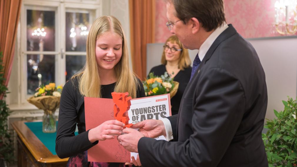 Alexandra Auer erhielt den Youngster-of-Arts-Preis 2022. (Foto: Arman Kalteis)