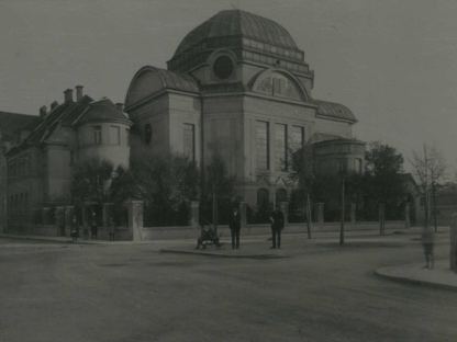 Fotoansicht der Synagoge kurz nach der Eröffnung. (Foto: Stadtmuseum)