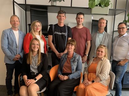 Vielfältige Bürogemeinschaft bei supertisch