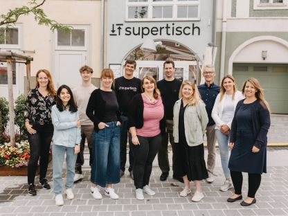 Supertisch ist ein frisches, wendiges Kernteam mit der Leidenschaft für alles was mit eurem Büro und Wohlfühlarbeitsplatz zu tun hat. Foto 