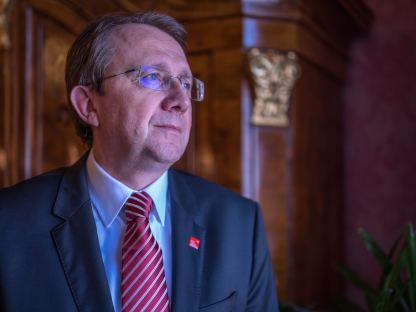 Bürgermeister Stadler in seinem Büro. (Foto: Kalteis)