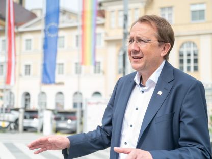 Bürgermeister Stadler im Gespräch. (Foto: Kalteis)