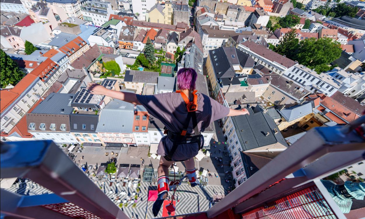 Glocken Bungy Jumping am Rathausplatz