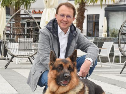 Matthias Stadler mit Schäferhund (Foto: Stadt St. Pölten)