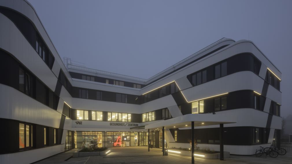 Außenansicht vom neuen Gesundheitszentrum. (Foto: Sebastian Schubert)