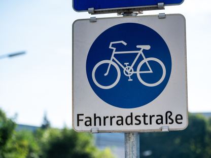 Ein Fahrradstraßen-Verkehrsschild. (Foto: Christian Krückel)