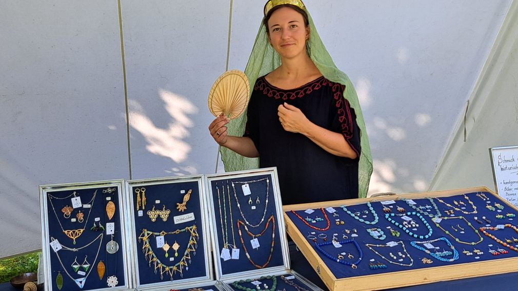 Schaukämpfe, Infostände und jede Menge Geschichte erwarten die Besucher:innen des Innenhofs des Stadtmuseums am 17. Mai. (Foto: Lydia Valant)