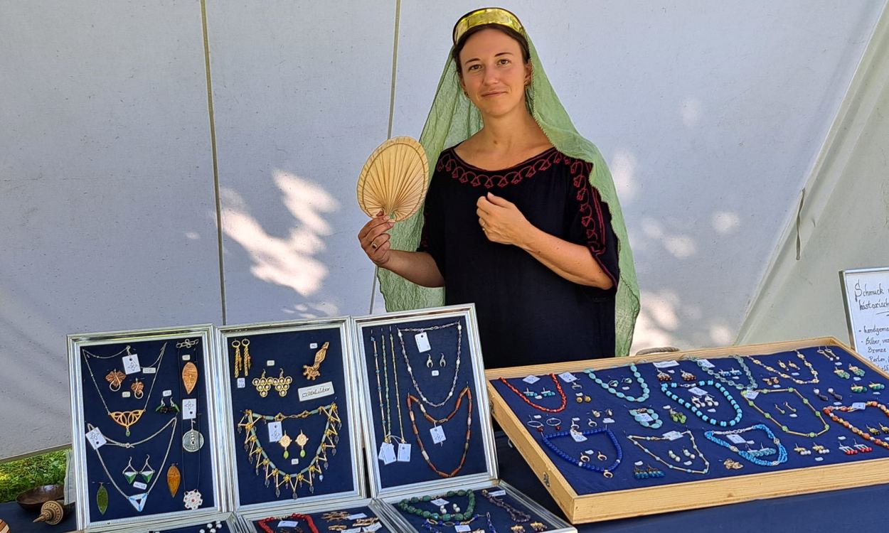 Schaukämpfe, Infostände und jede Menge Geschichte erwarten die Besucher:innen des Innenhofs des Stadtmuseums am 17. Mai. (Foto: Lydia Valant)