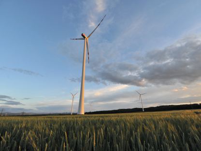 Die vier Anlagen im Windpark „Pottenbrunn IV“. (Foto: Stefan Hantsch)