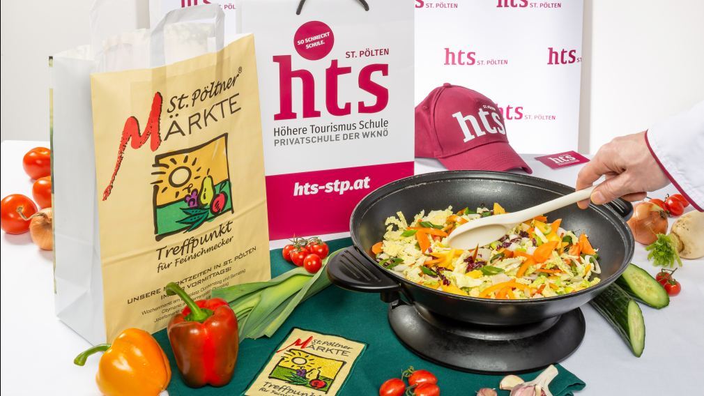 Die Besucher:innen des Wochenmarktes können sich am 15. Mai beim Schaukochen am Markt ein leckeres Mittagessen gönnen. (Foto: Werner Jäger)